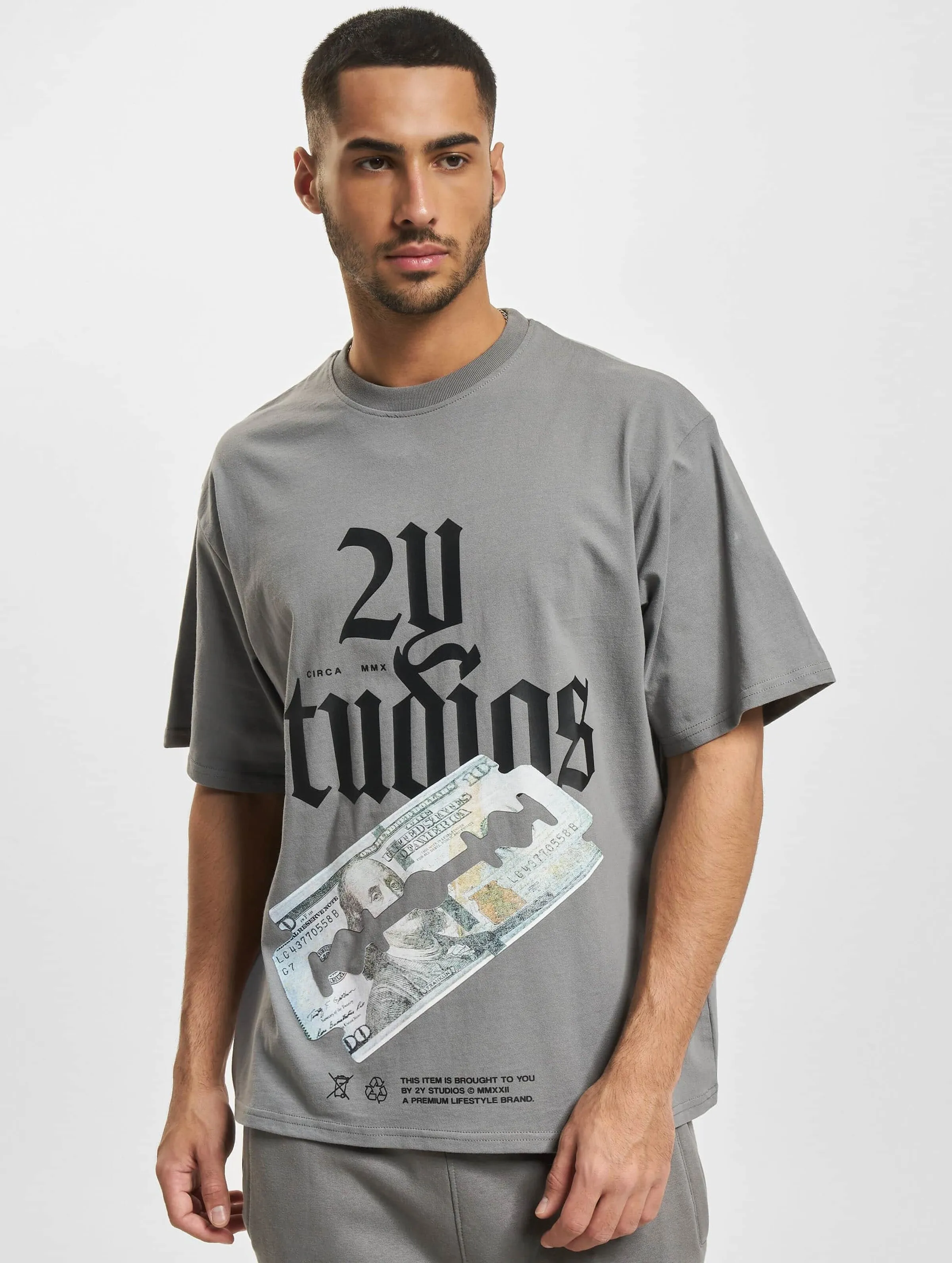 2Y Studios Razor Oversize