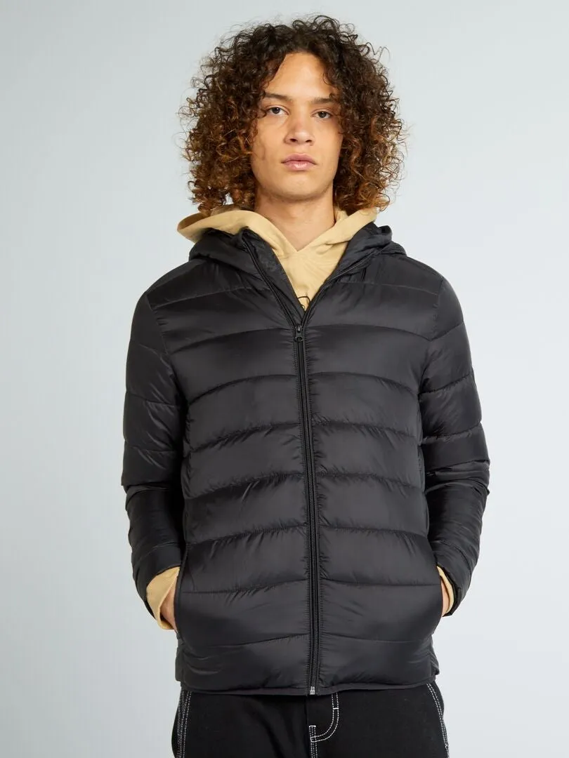 ANORAK ACOLCHADO CON CAPUCHA  NEGRO