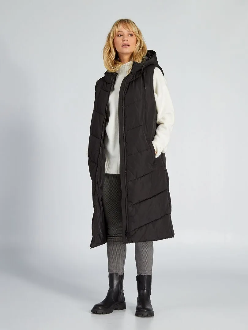 ANORAK SIN MANGAS CON CAPUCHA  NEGRO