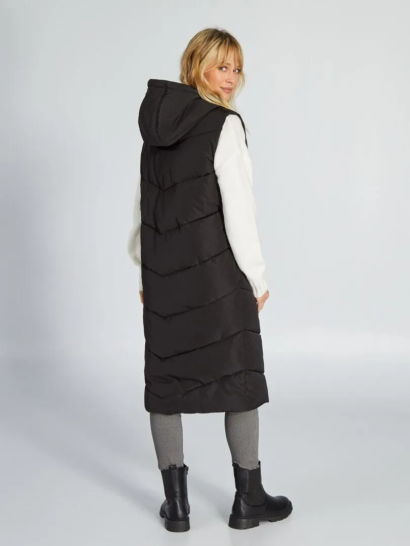 ANORAK SIN MANGAS CON CAPUCHA  NEGRO