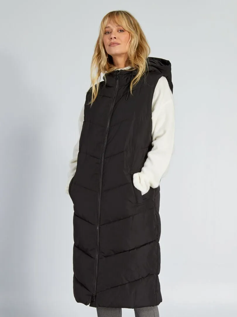 ANORAK SIN MANGAS CON CAPUCHA  NEGRO