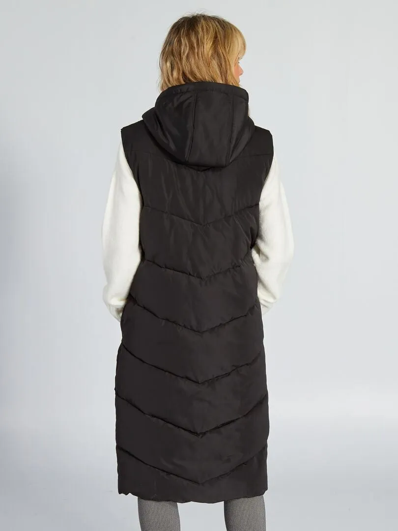 ANORAK SIN MANGAS CON CAPUCHA  NEGRO