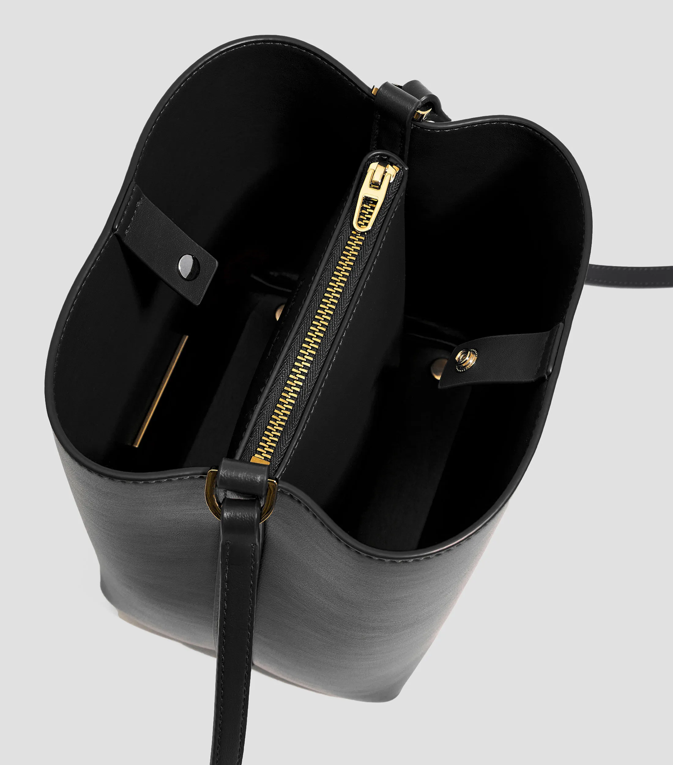 Bimba y Lola Bolso bucket pequeño en piel negro Chihuahua Mujer