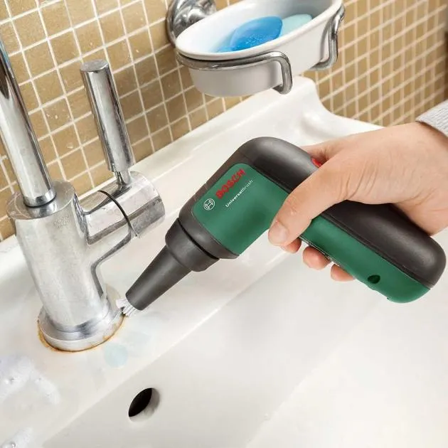 BOSCH  CEPILLO DE LIMPIEZA AKU DE 3,6 V CON ACCESORIOS, CABLE USB 06033E0000
