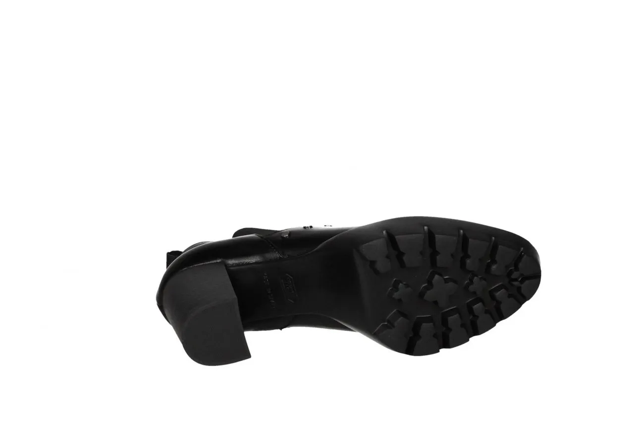 Botin Piel Negro Elasticos y Tachas En Borde