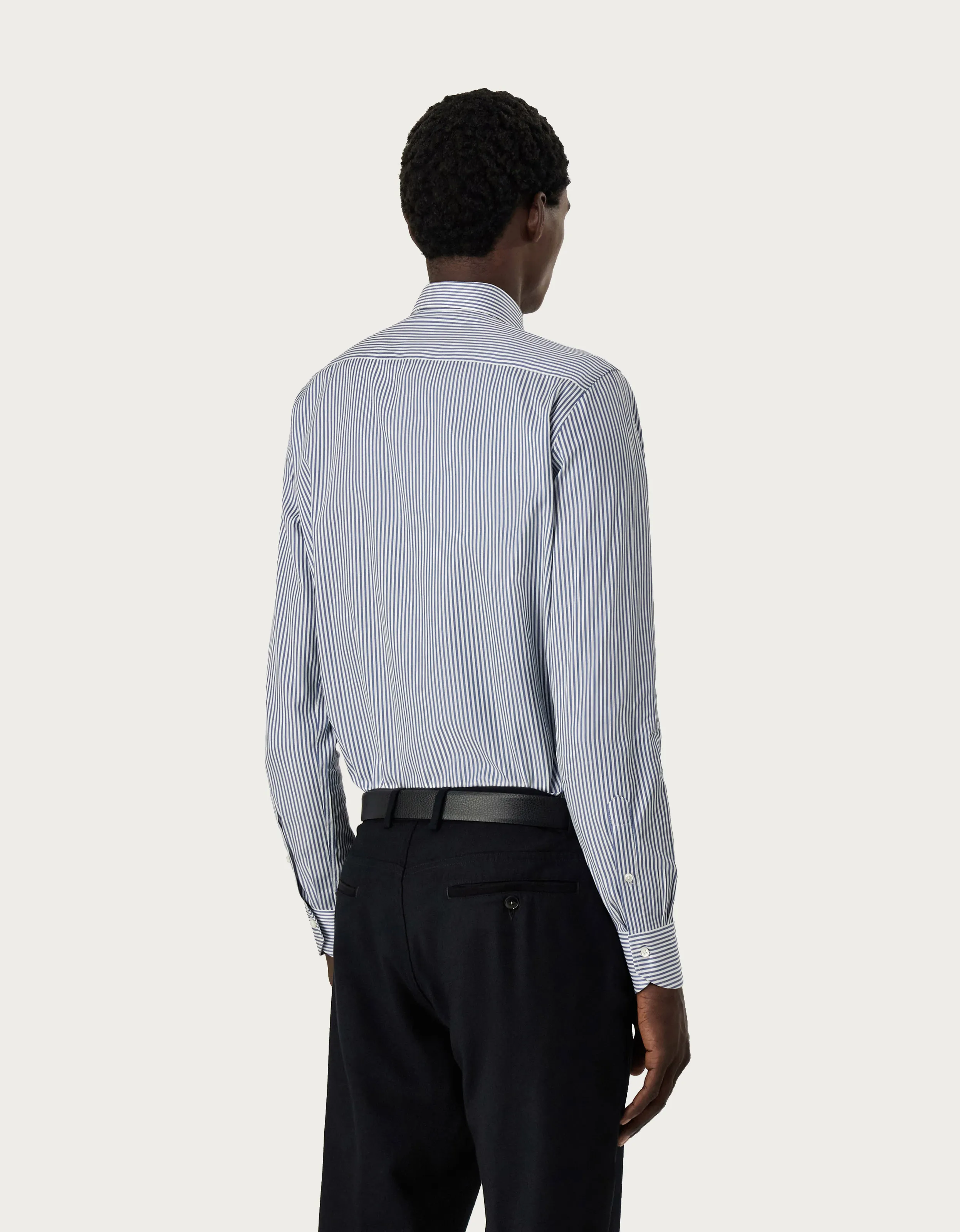 Camisa Impeccabile de corte regular de algodón blanca con rayas azules 