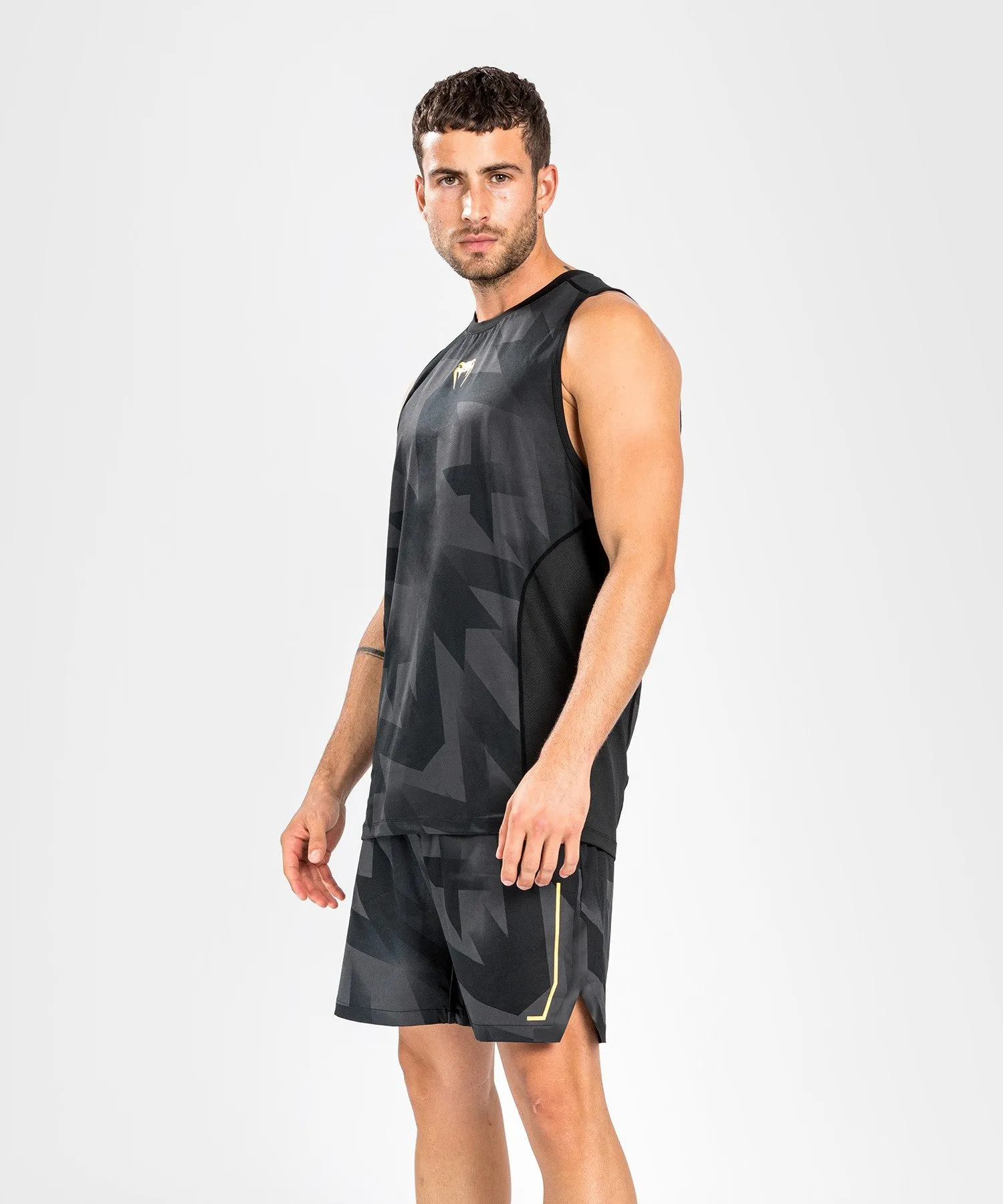 CAMISETA SIN MANGAS DRY TECH VENUM RAZOR  NEGRO/ORO