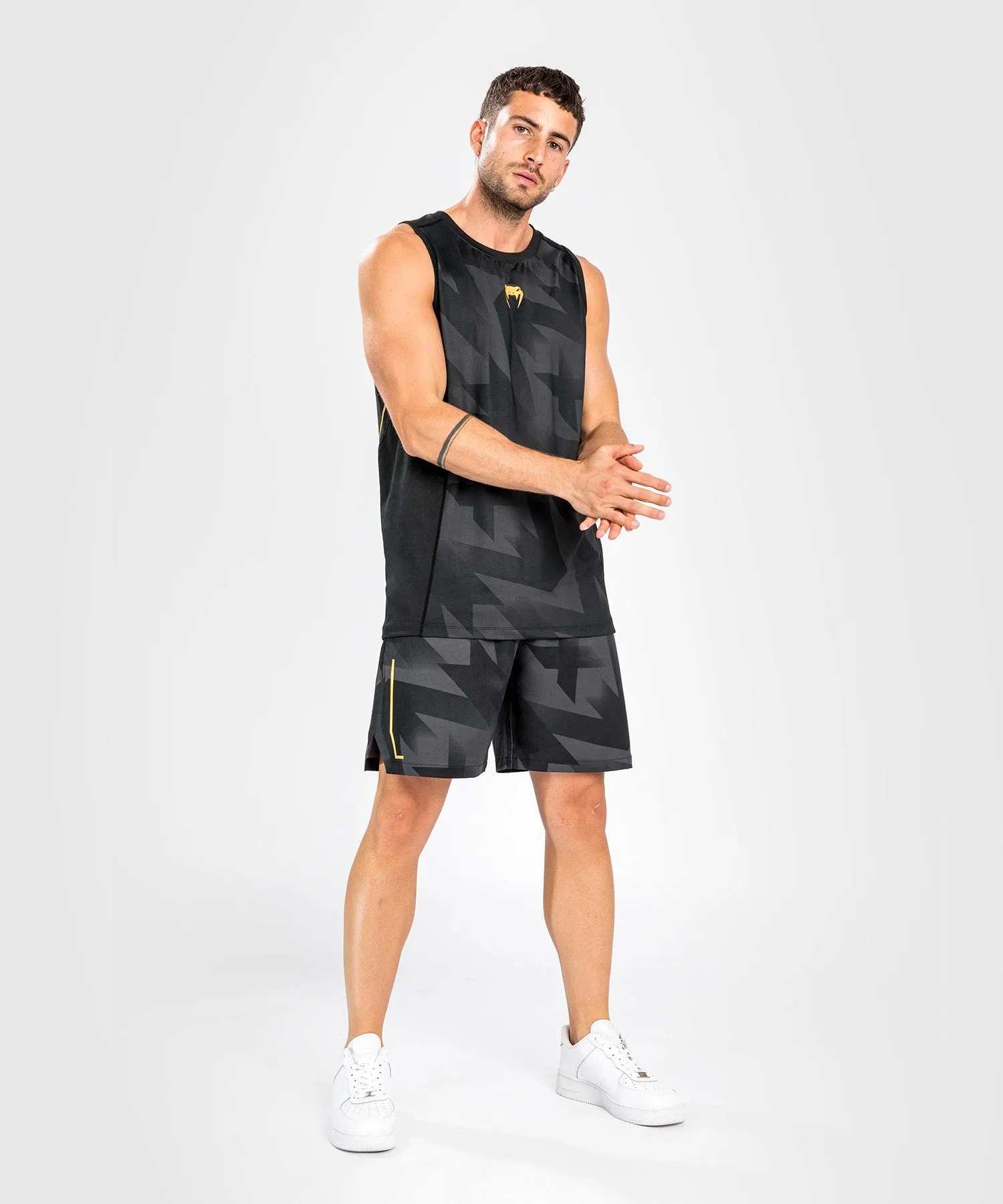 CAMISETA SIN MANGAS DRY TECH VENUM RAZOR  NEGRO/ORO