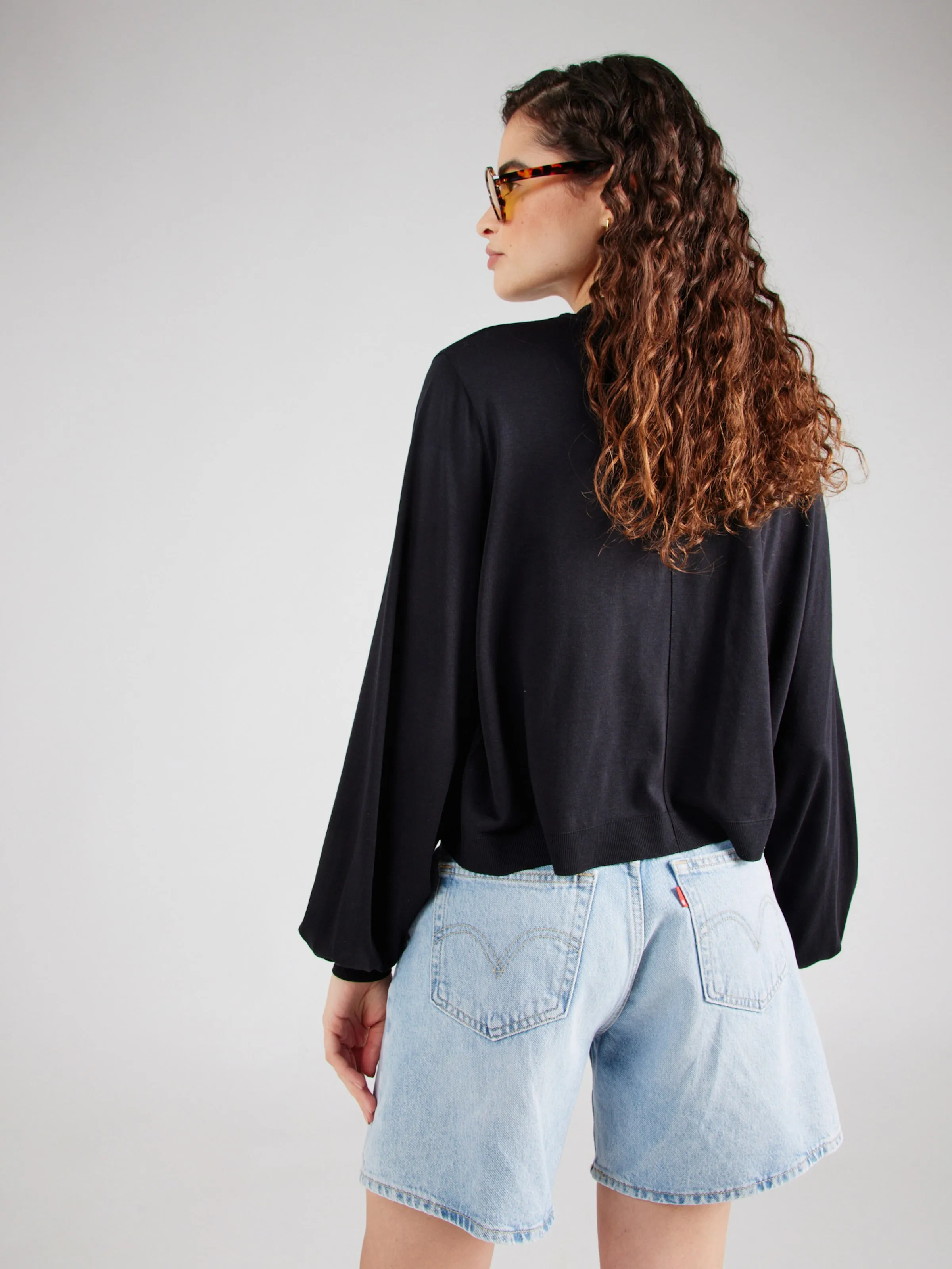 Camiseta 'ORANE' DRYKORN en Negro