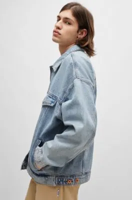 Chaqueta relaxed fit en denim azul con lavado intenso