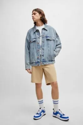 Chaqueta relaxed fit en denim azul con lavado intenso