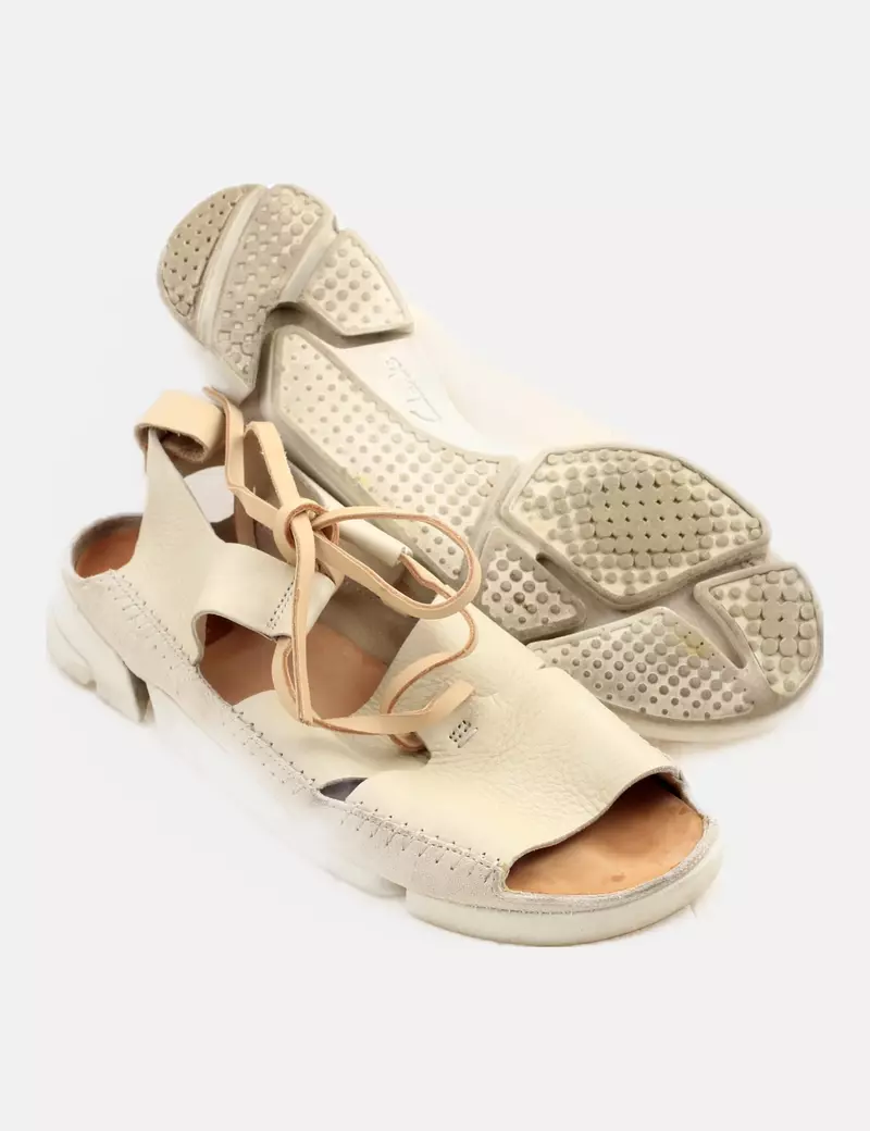 Clarks Sandalia básica beige