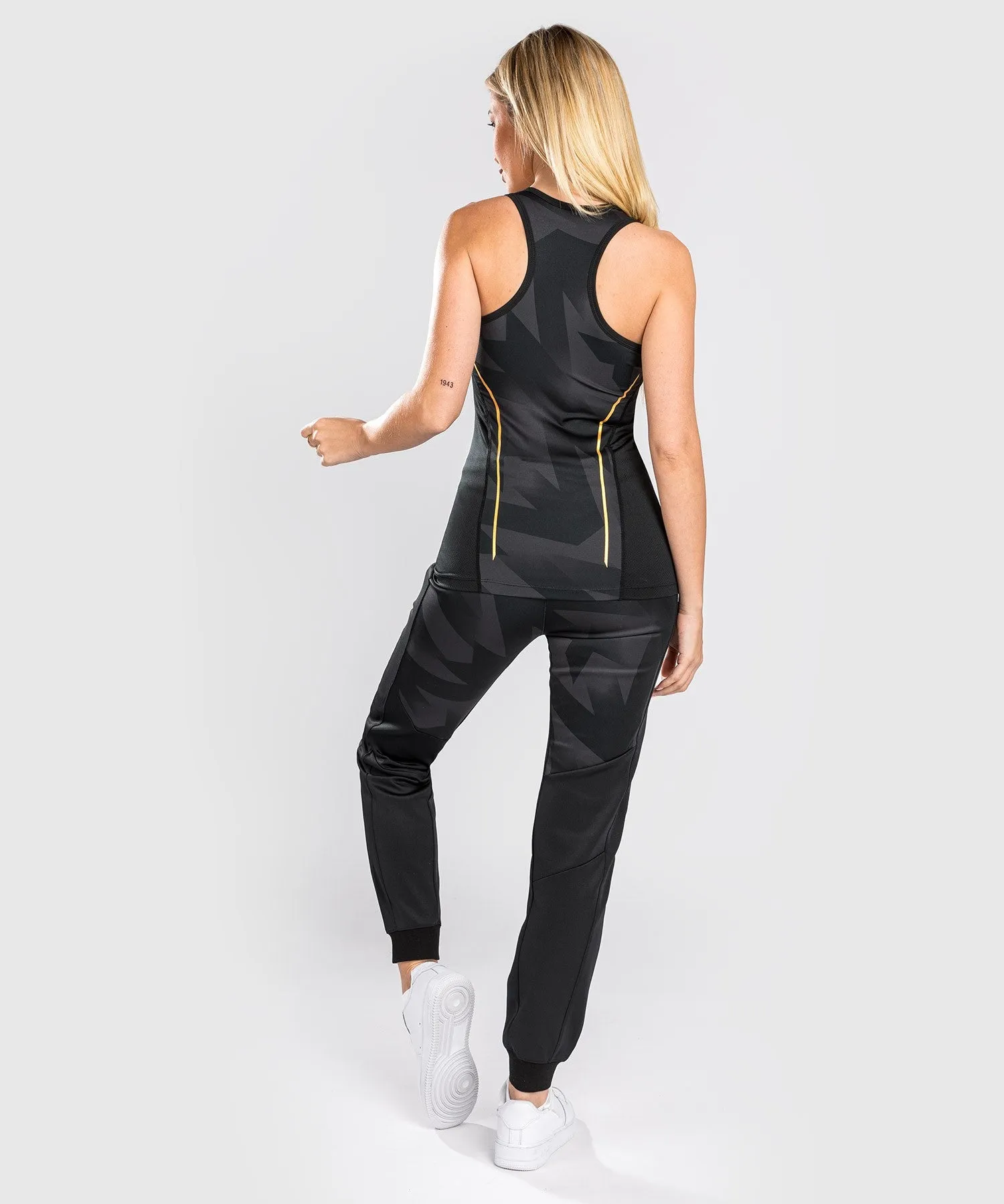 DRY TECH VENUM RAZOR TANK TOP  PARA MUJERES  NEGRO/ORO