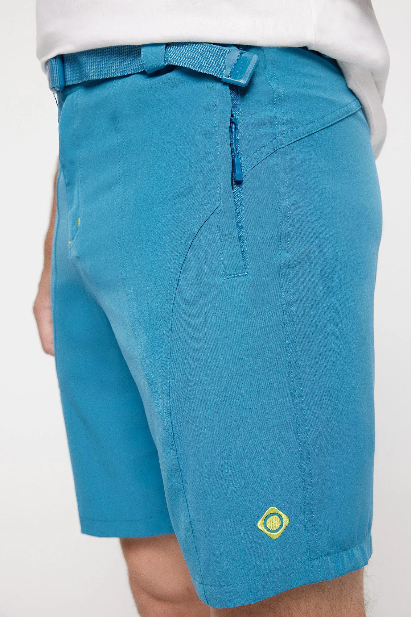 IZAS PANTALONES CORTOS MOUNTSTRETCH