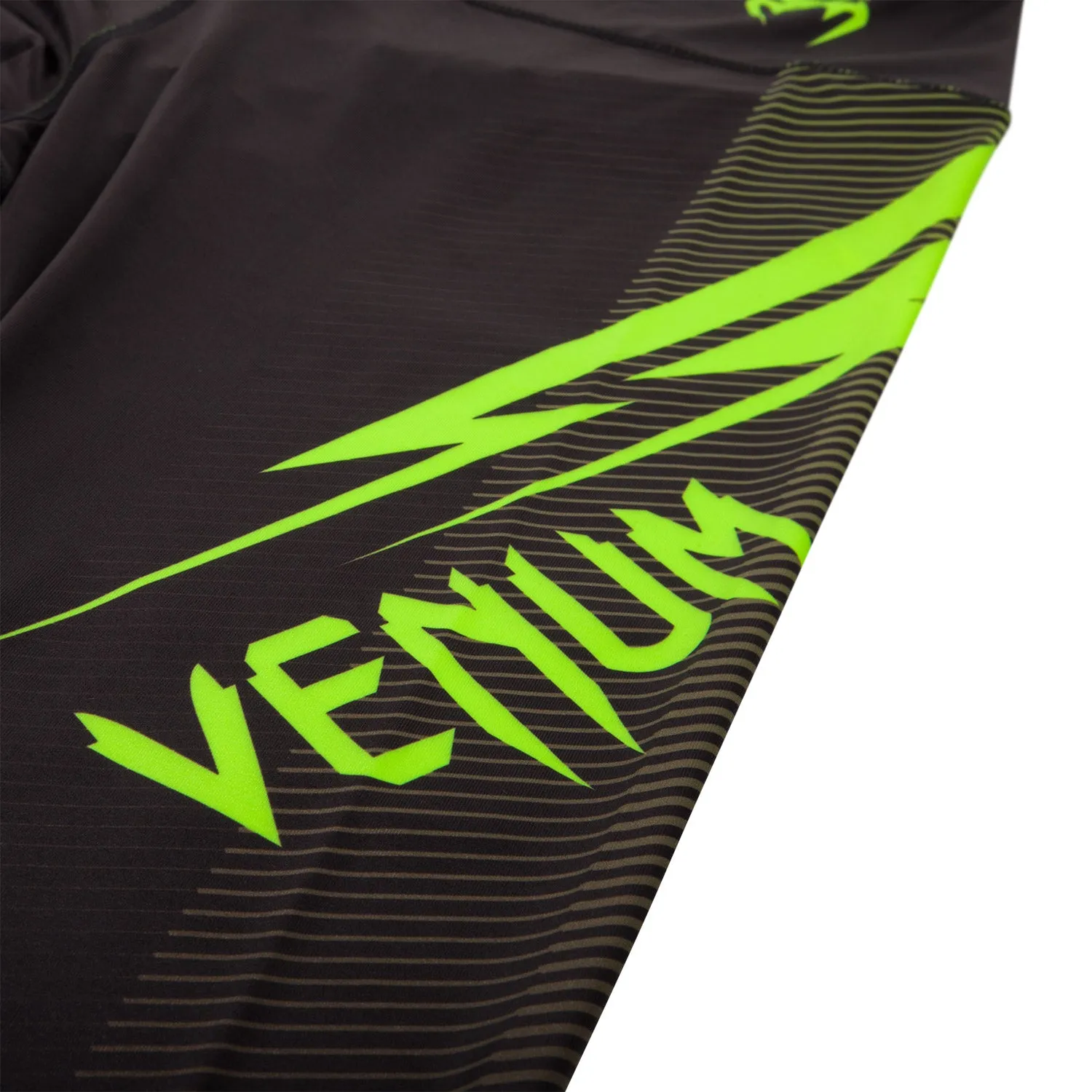 LEGGINS CORTOS VENUM RAZOR  NEGRO/AMARILLO