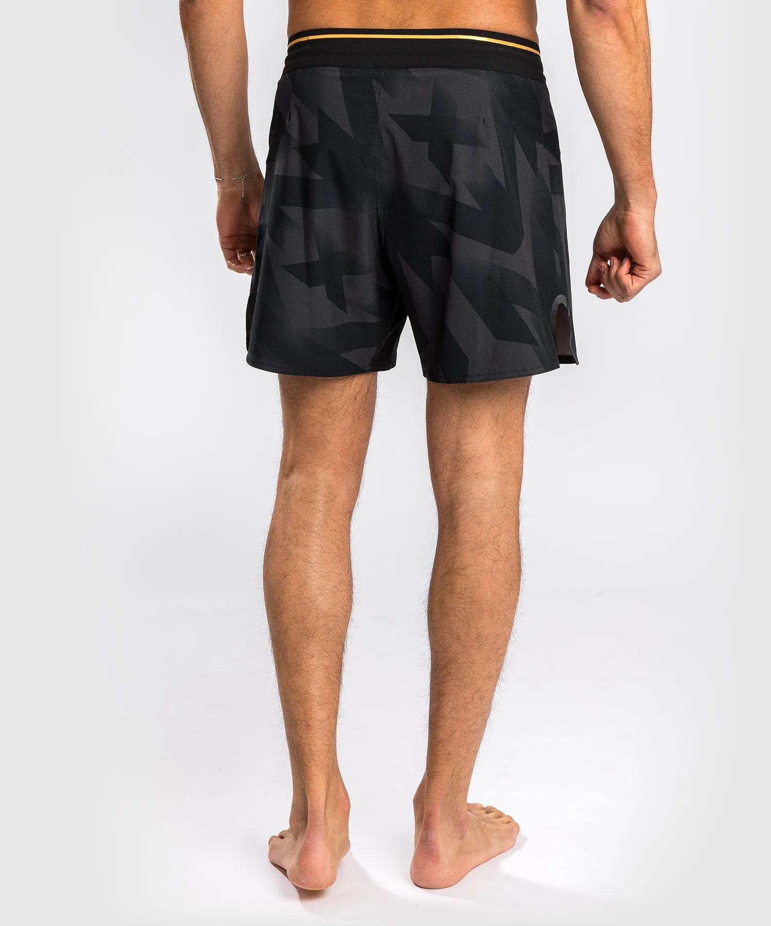 PANTALONES CORTOS DE MMA VENUM RAZOR  NEGRO/ORO
