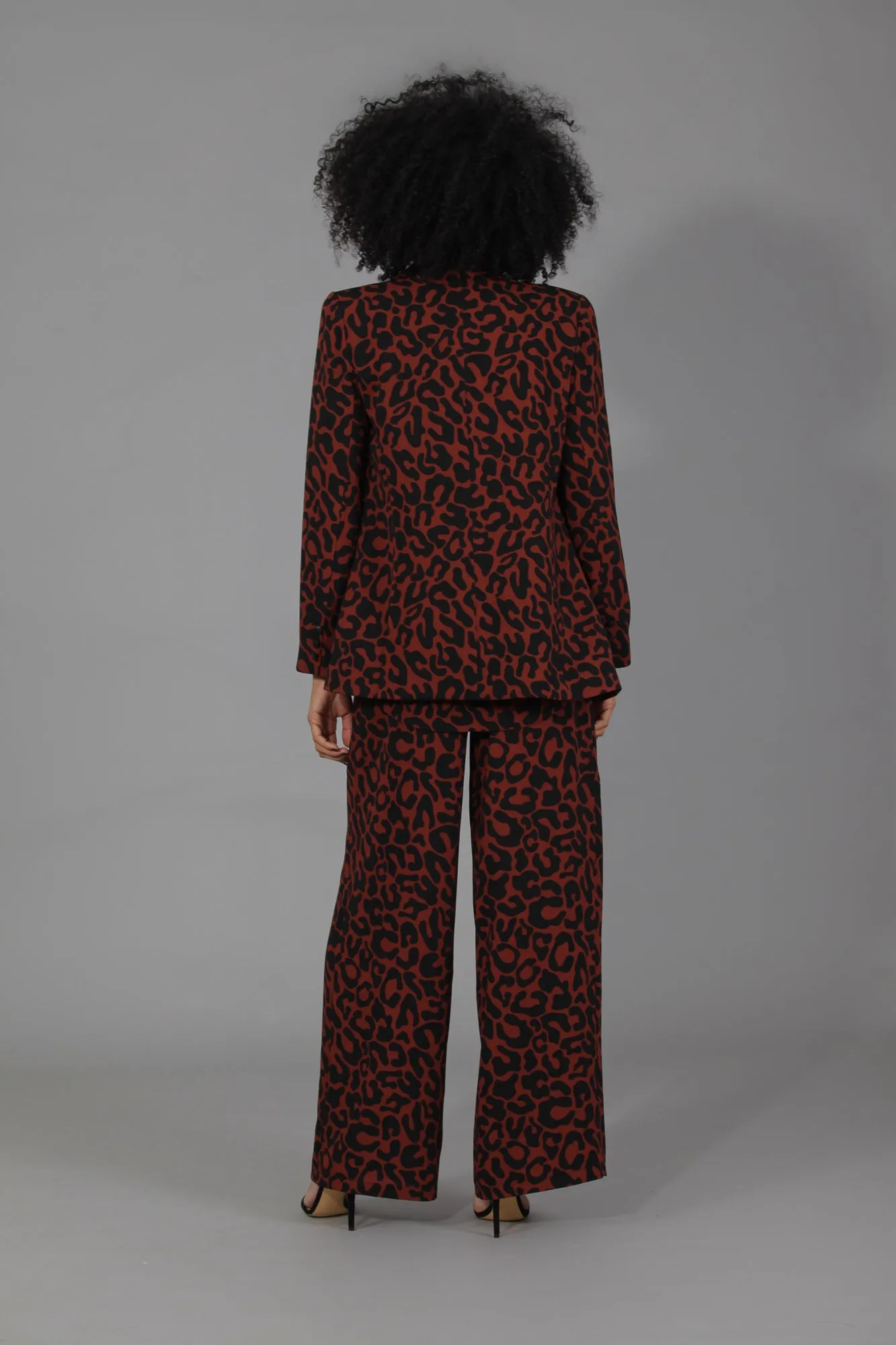 Pantalón traje holgado · PRINT TEJA ·