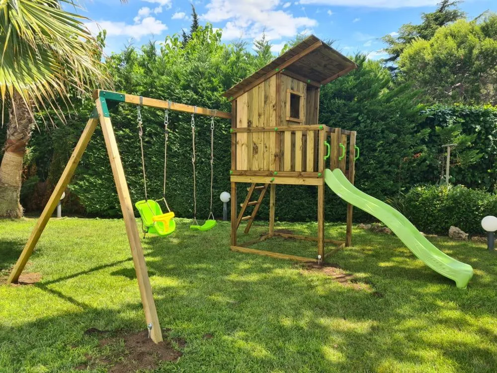 PARQUE INFANTIL MASGAMES BEACH HUT L + COLUMPIO DOBLE
