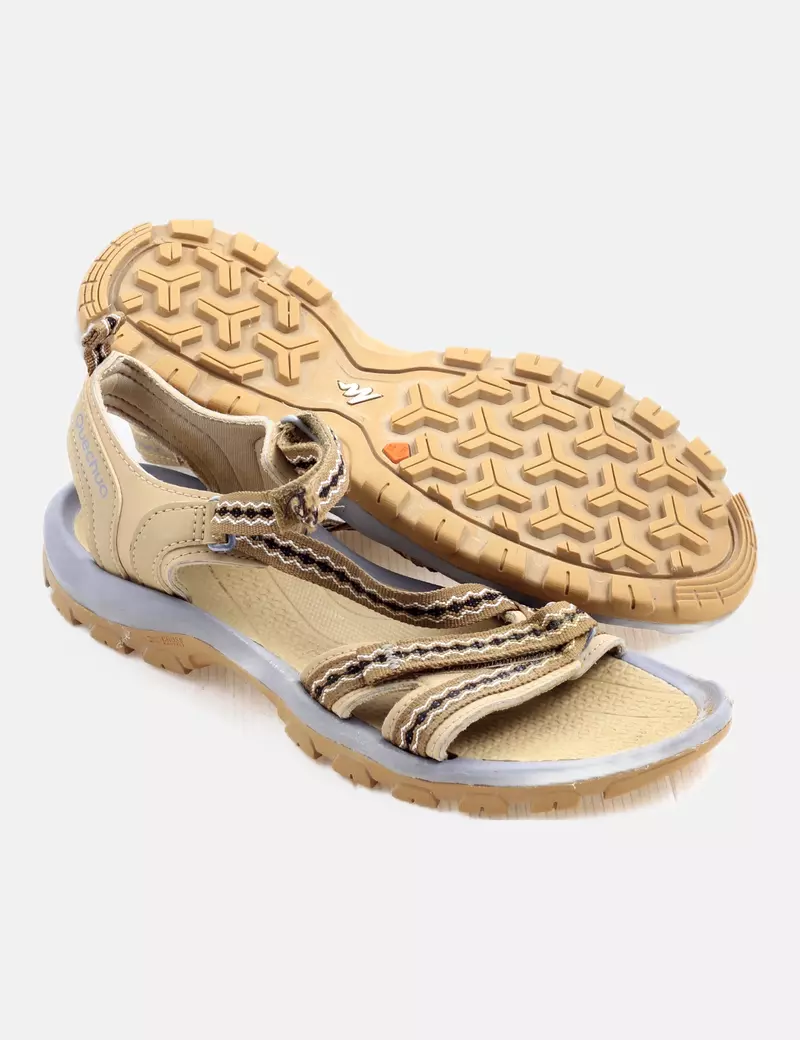 Quechua Sandalia beige deportivo