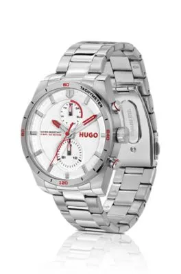 Reloj de acero inoxidable con detalles inspirados en las carreras