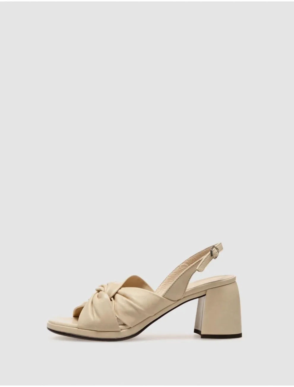Sandalia Wonders Wild Beige