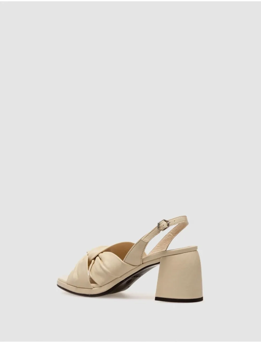 Sandalia Wonders Wild Beige