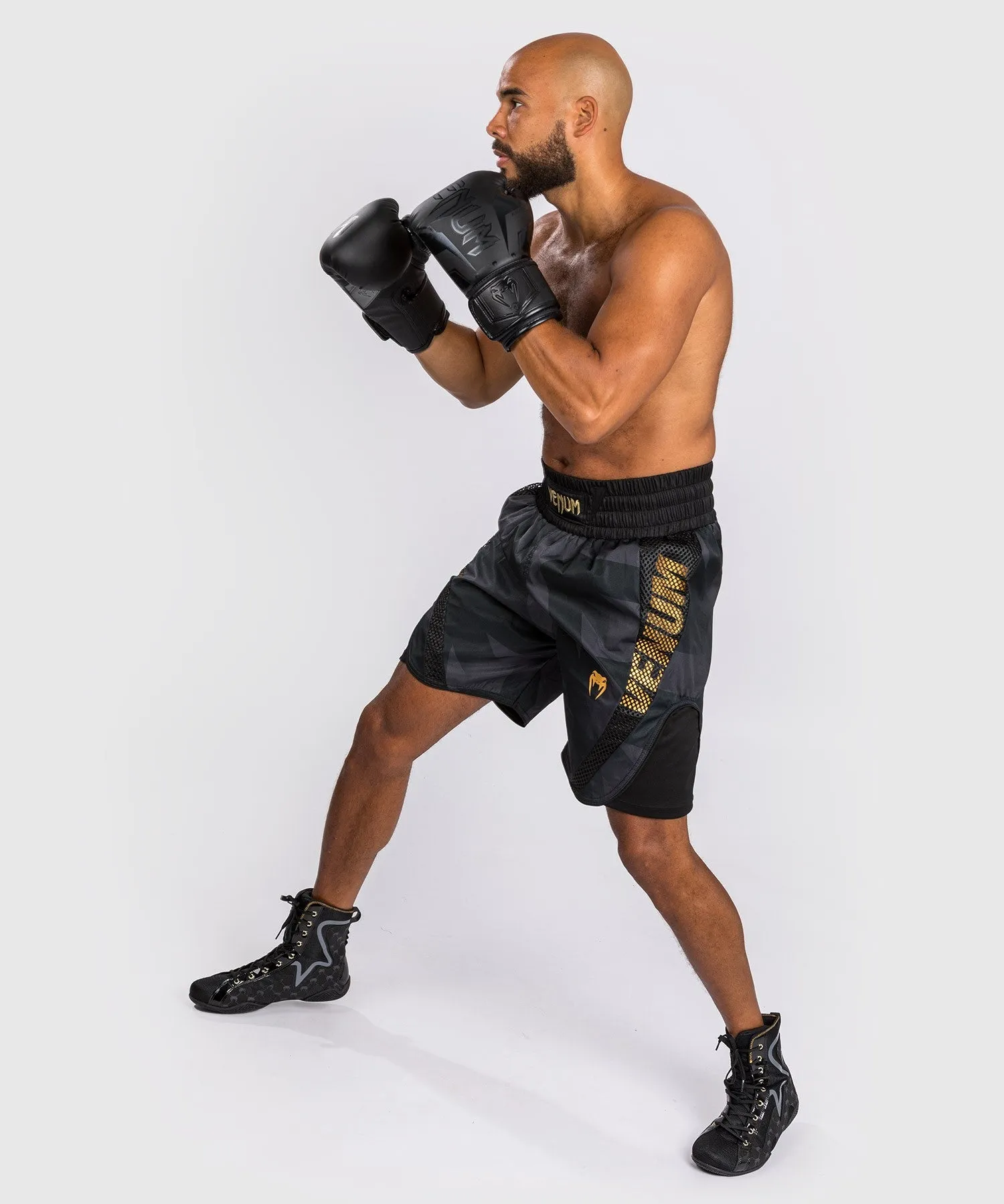 SHORTS DE BOXEO VENUM RAZOR  NEGRO/ORO