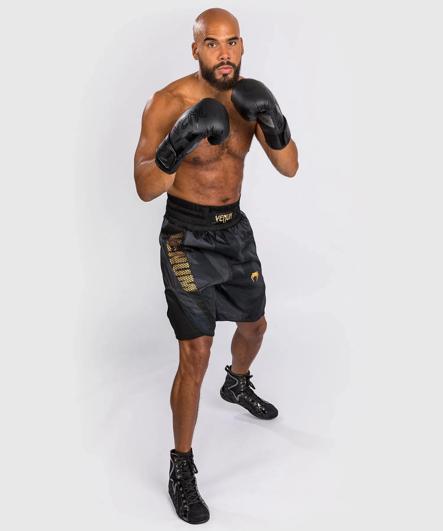 SHORTS DE BOXEO VENUM RAZOR  NEGRO/ORO
