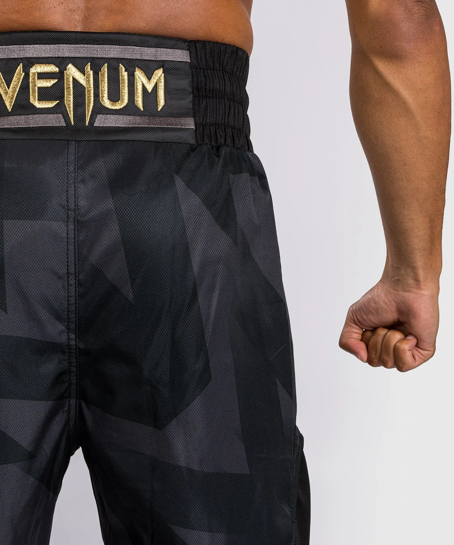 SHORTS DE BOXEO VENUM RAZOR  NEGRO/ORO