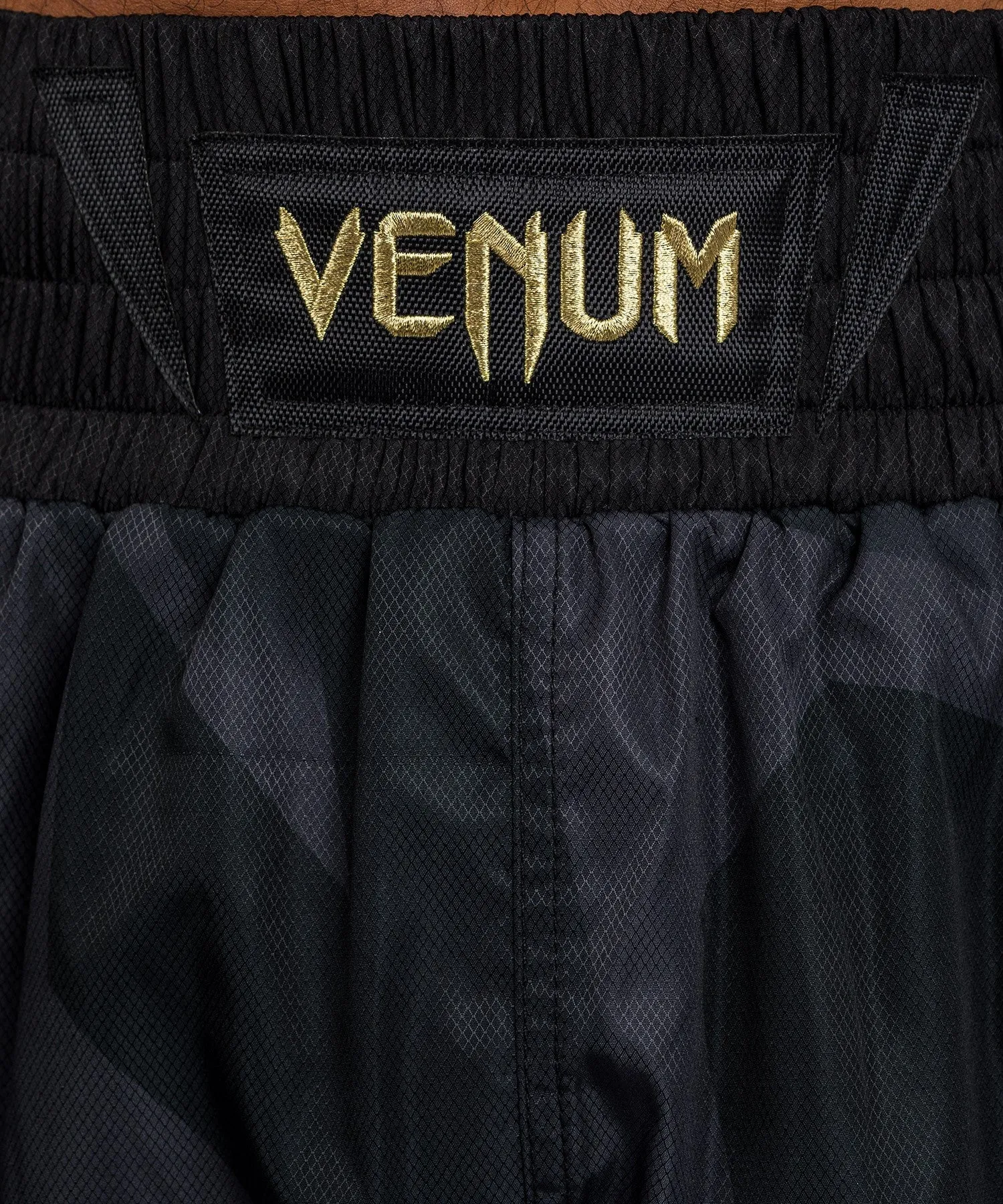 SHORTS DE BOXEO VENUM RAZOR  NEGRO/ORO