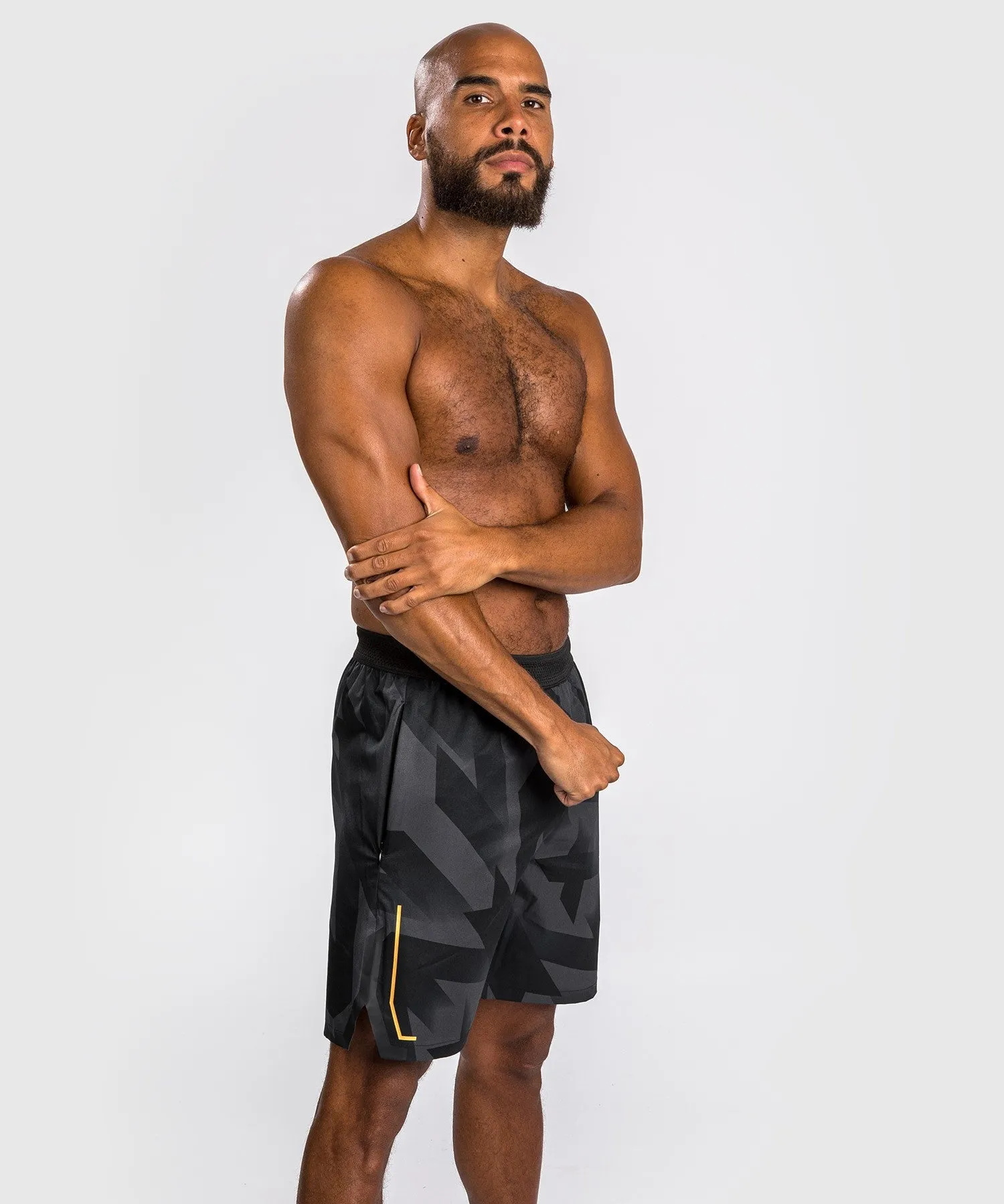 SHORTS DE ENTRENAMIENTO VENUM RAZOR  NEGRO/ORO