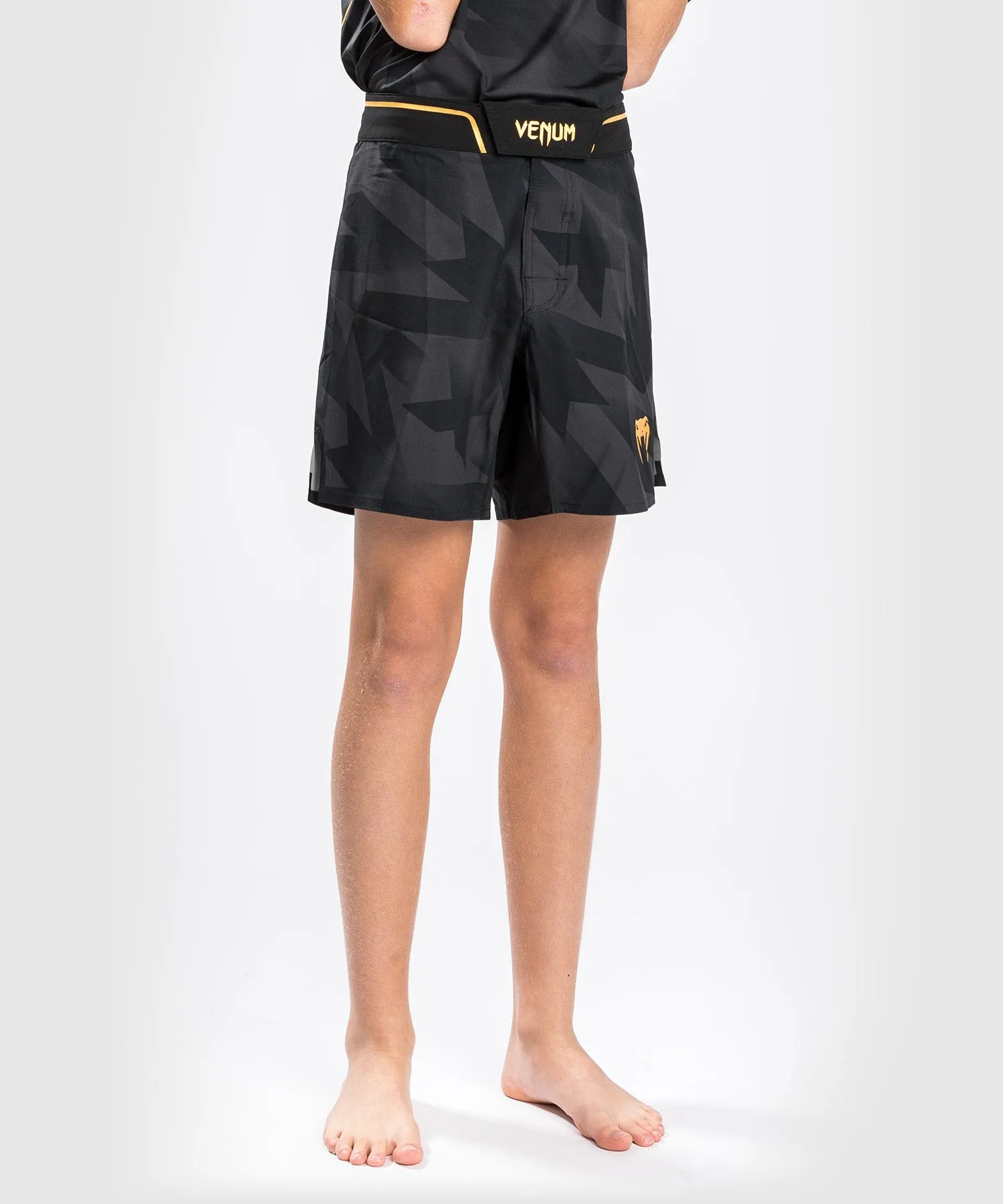 SHORTS DE MMA VENUM RAZOR  PARA NIñOS  NEGRO/ORO