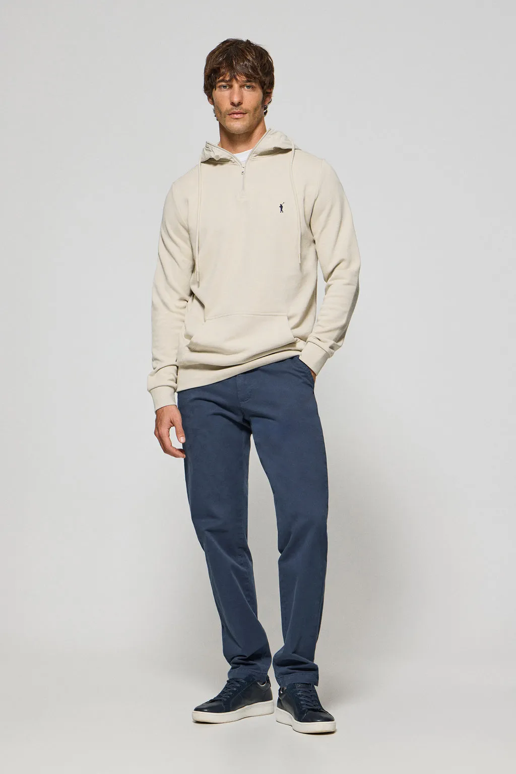 Sudadera beige de media cremallera con capucha y bordado Rigby Go