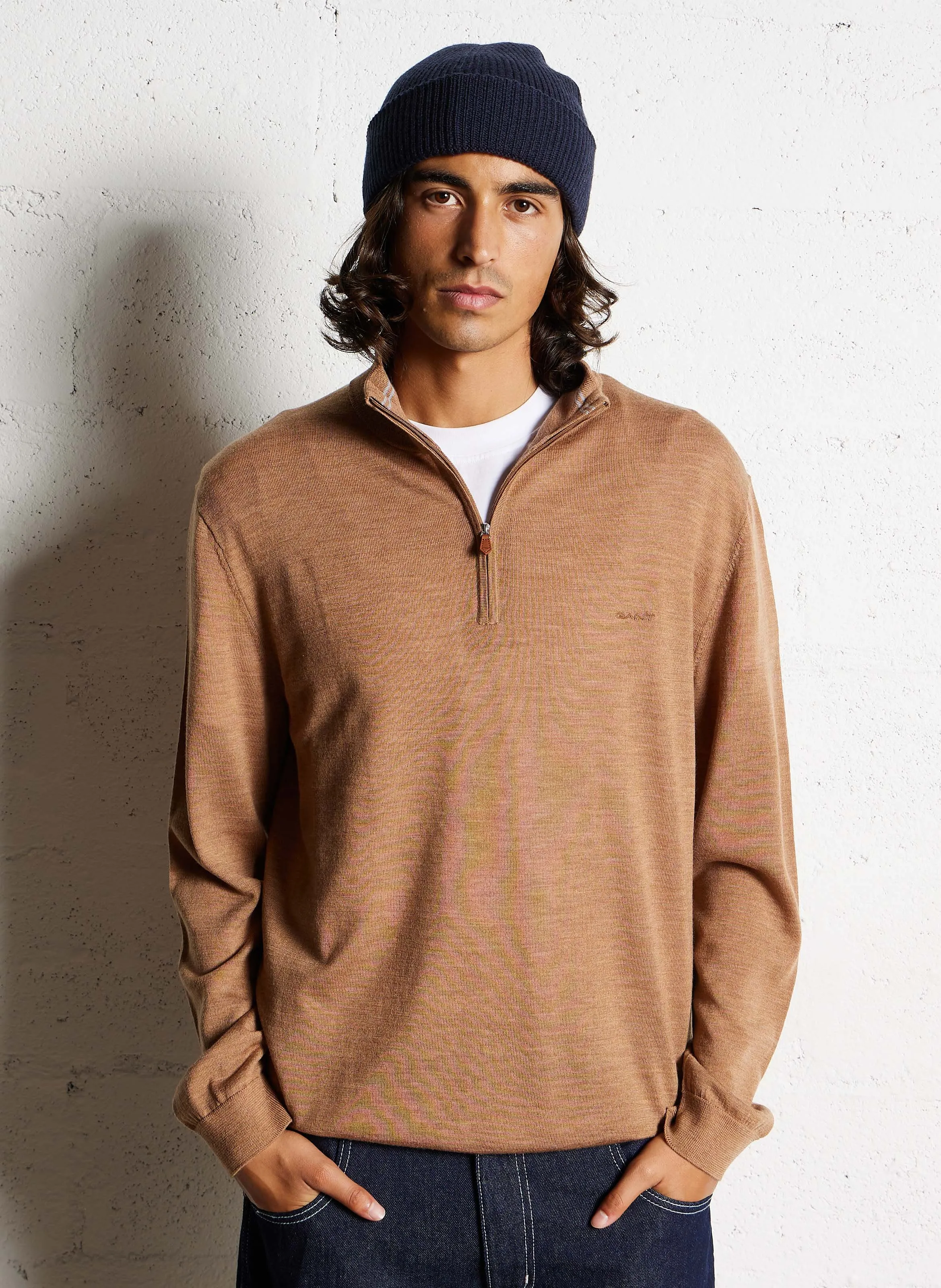 Suéter regular cuello alto de lana en beige