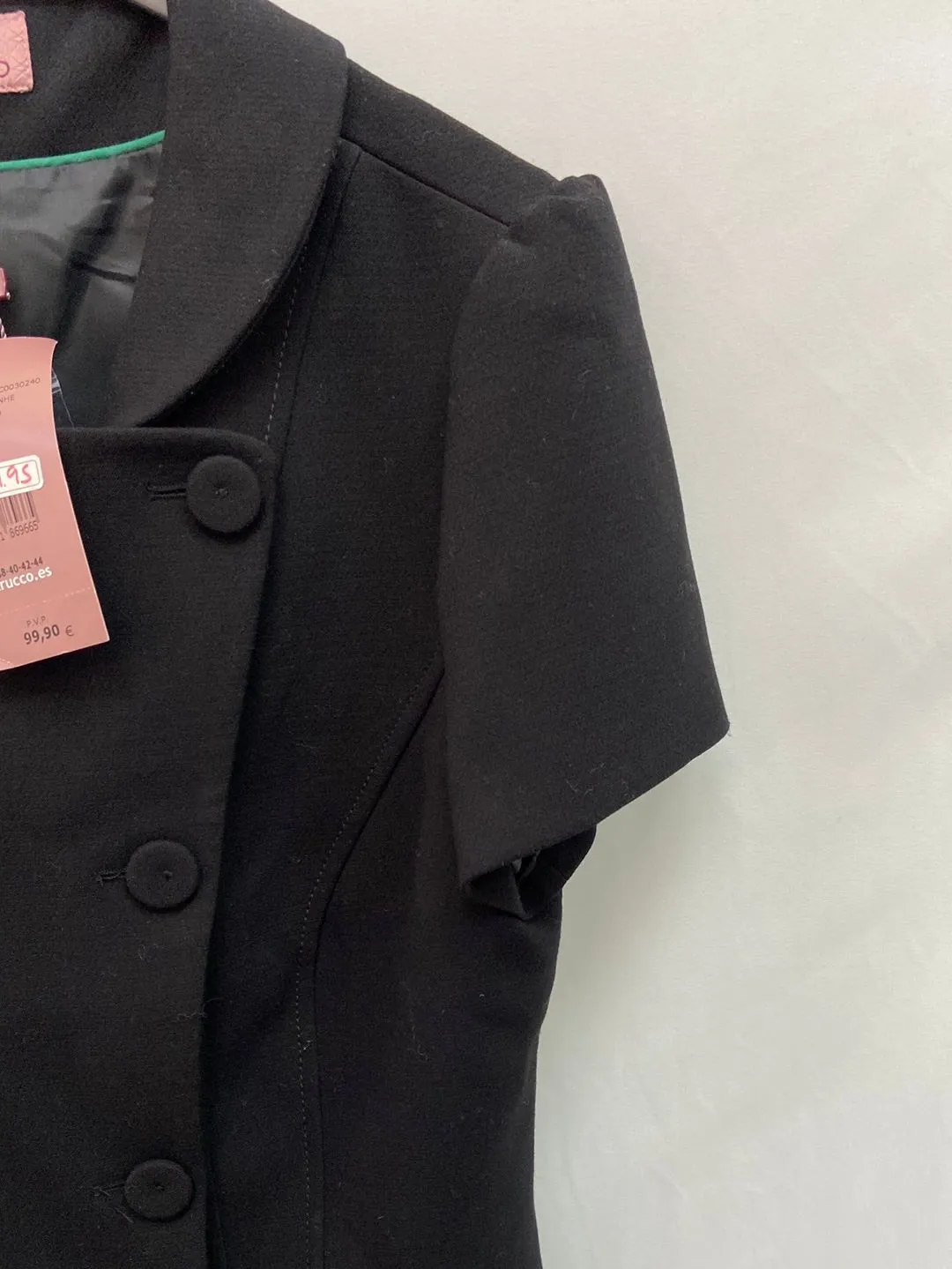 TRUCCO. Chaqueta negra T.40
