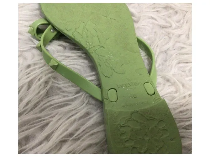Valentino Garavani Sandalias de dedo en verde claro / hierba 