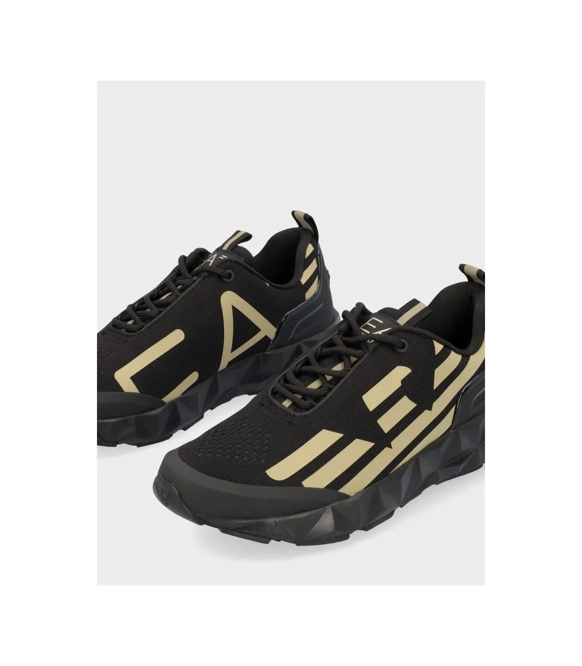 ZAPATILLA EMPORIO ARMANI X8X033 BLACK LIGHT GOLD