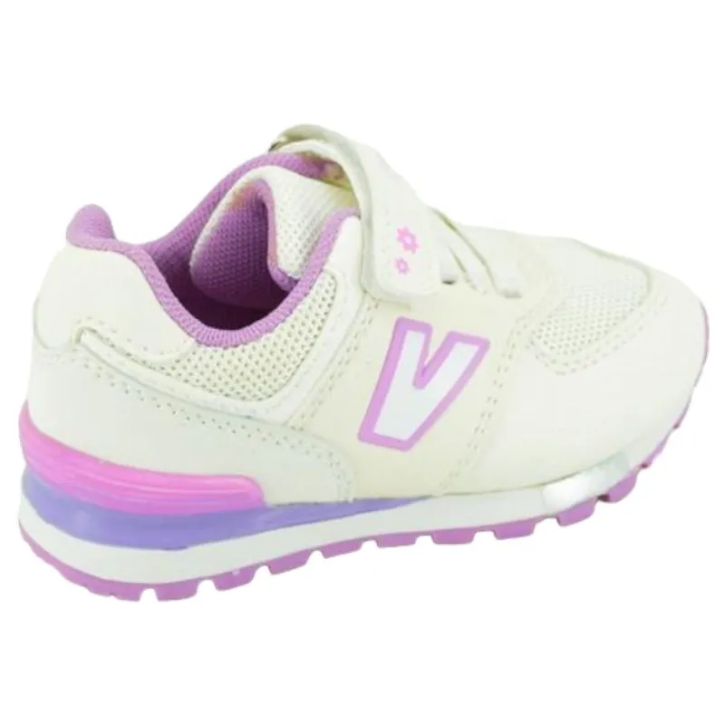 Zapatilla niña moderna