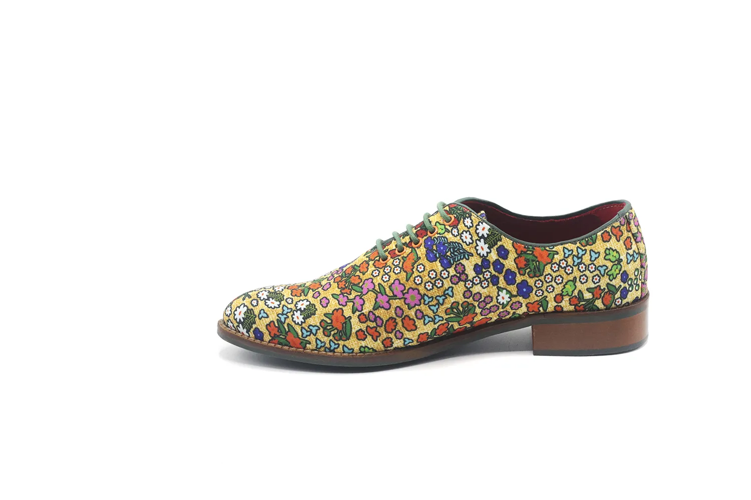 Zapato modelo Fuji, fabricado en ILI M111 Beige Vivos Verde Botella