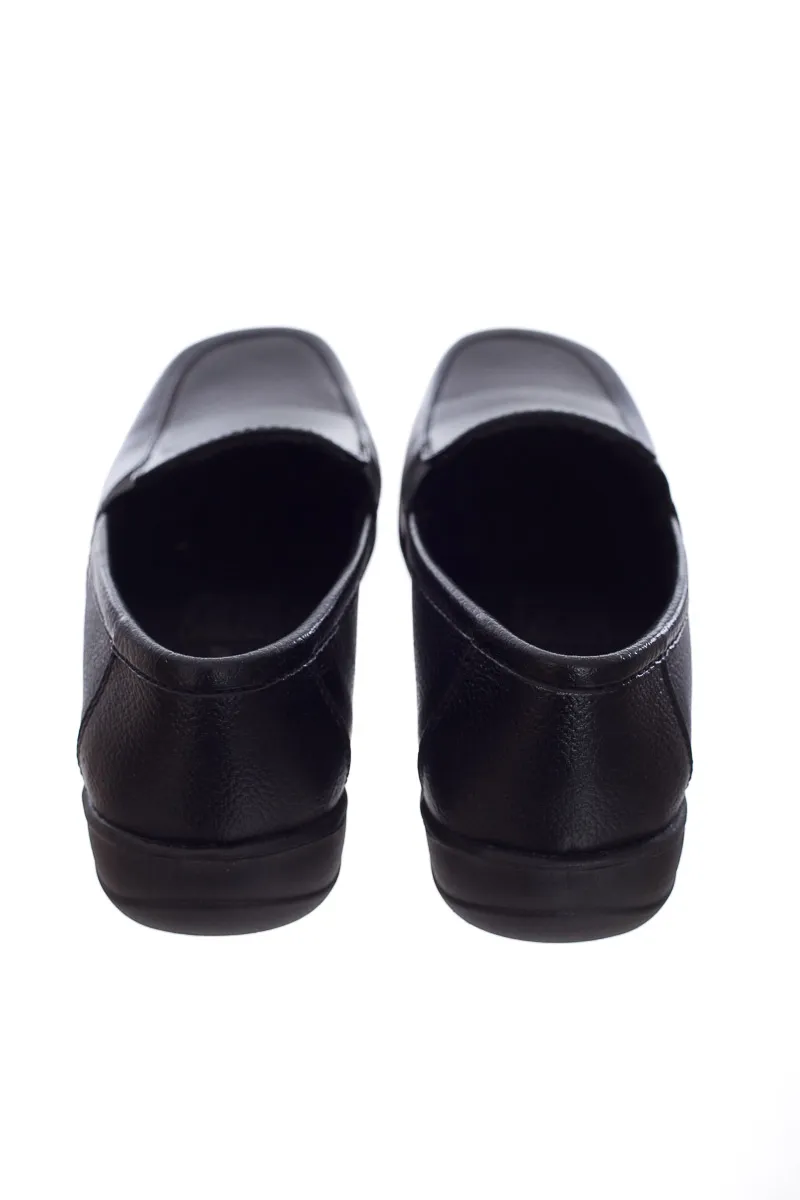 ZAPATOS COLOR NEGRO  CAPRIANO
